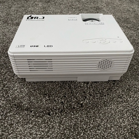 Projector - Picture 5 of 6